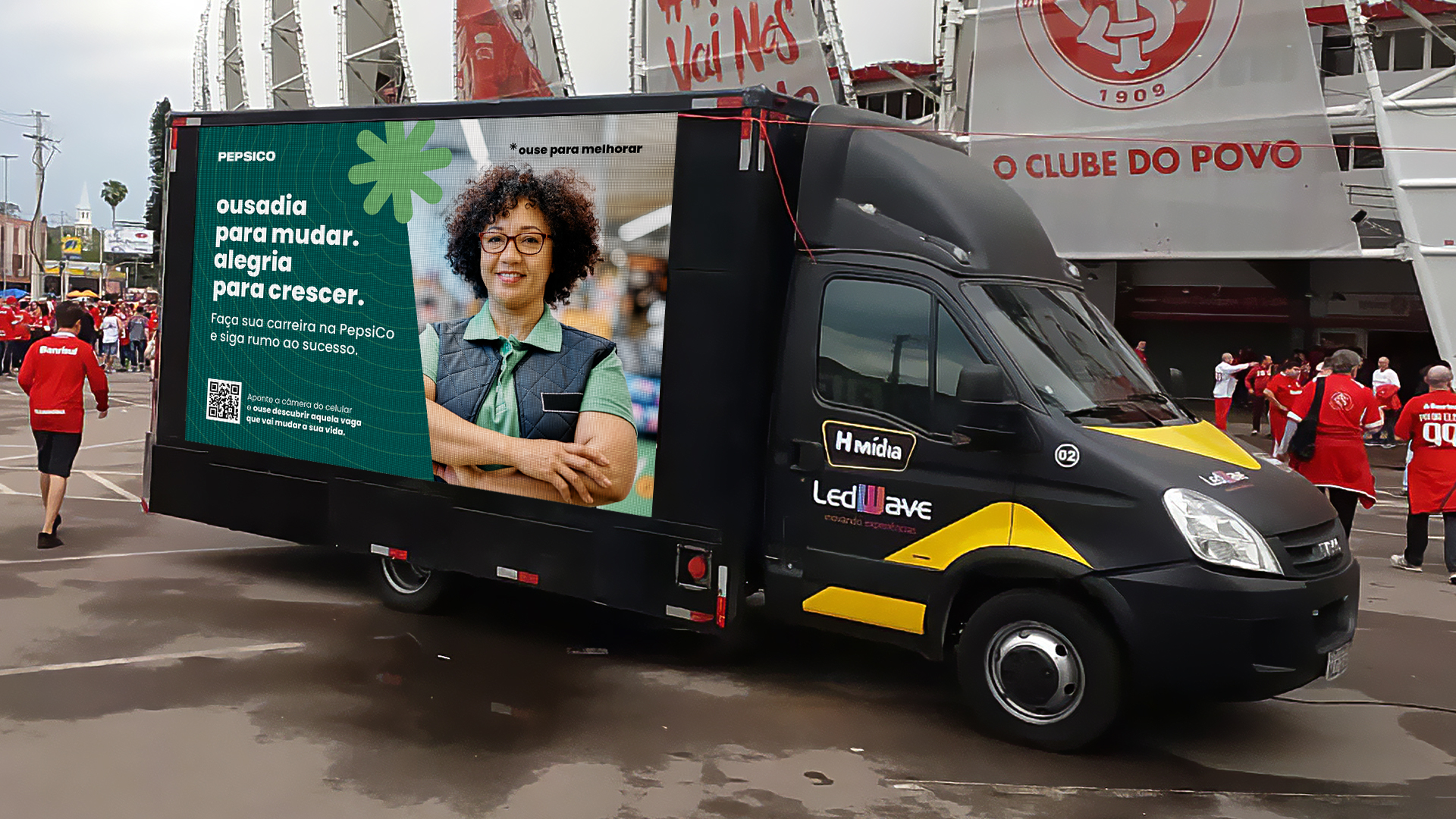 Caminhão de LED com a campanha em evento esportivo